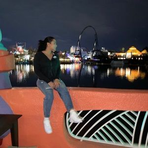 Meet your Posher, Ash